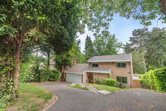 4 Bedroom Detached House To Rent In The Drive, Rickmansworth, WD3