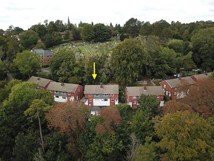2 Bedroom Maisonette For Sale In Church Hill, Caterham, CR3