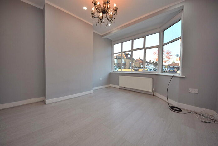 3 Bedroom Terraced House To Rent In New North Road, Hainault, IG6