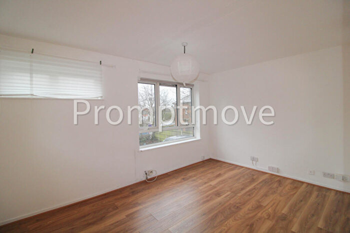 1 Bedroom Flat To Rent In Thames Court Luton, LU3