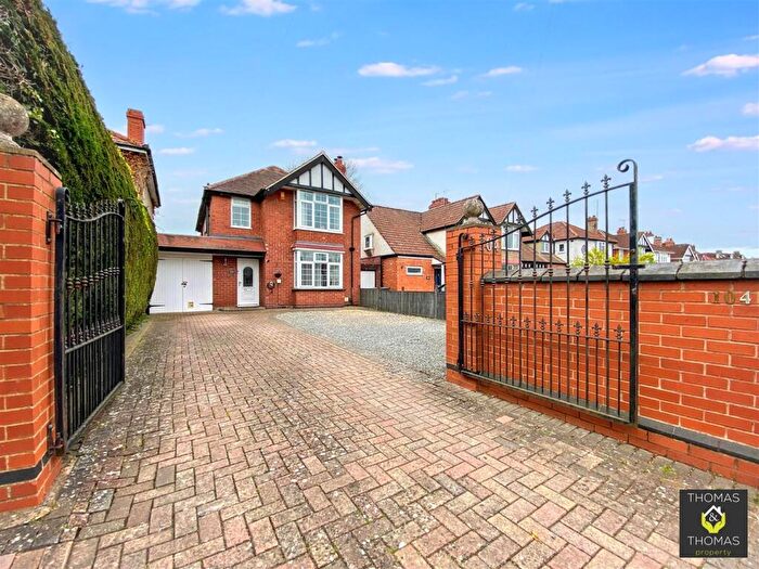 5 Bedroom Detached House For Sale In Cheltenham Road, Longlevens, GL2