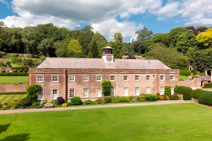 2 Bedroom Apartment For Sale In Redlynch Park, Redlynch, Bruton, Somerset, BA10