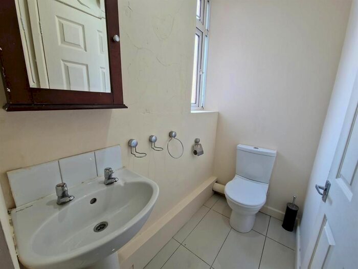 11 Bedroom Flat To Rent In Mitford Street, Stretford, Manchester, M32