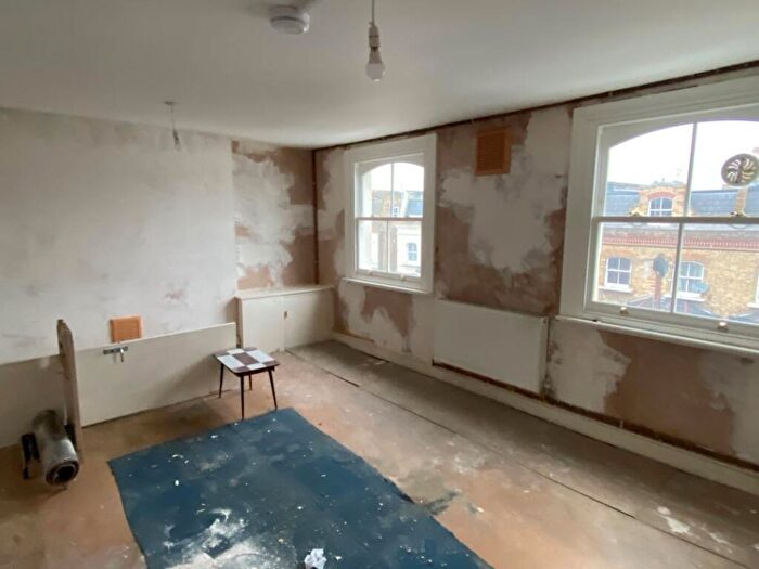 1 Bedroom Flat For Sale In Flat C, Oberstein Road, London, SW11