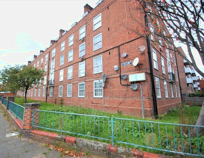 2 Bedroom Flat To Rent In Union Grove, London, SW8