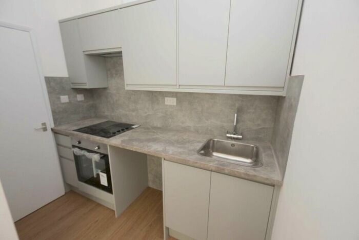 1 Bedroom Flat To Rent In Middle Street, BN1
