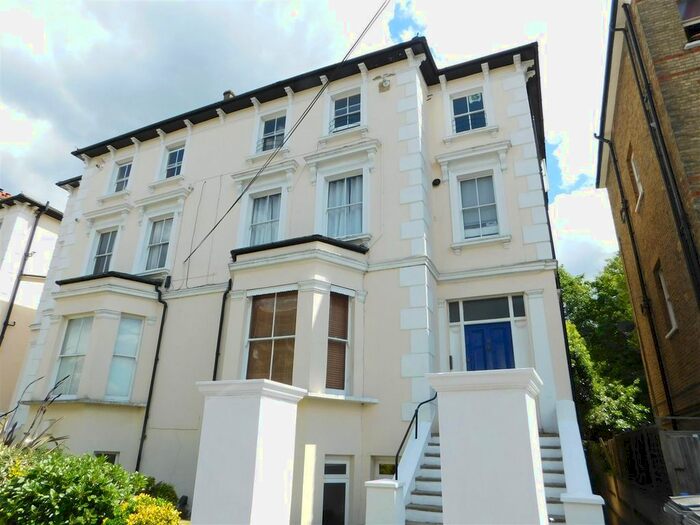 2 Bedroom Flat To Rent In St. Philips Road, Surbiton, KT6