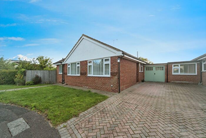 2 Bedroom Bungalow For Sale In Grange Close, Horam, Heathfield, East Sussex, TN21