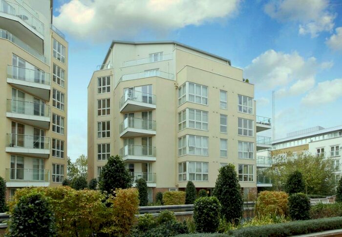 Studio To Rent In Water Gardens Square, London, SE16