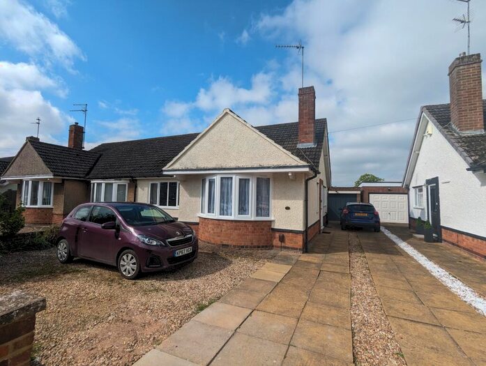 2 Bedroom Bungalow To Rent In Ullswater Road, Kettering, NN16