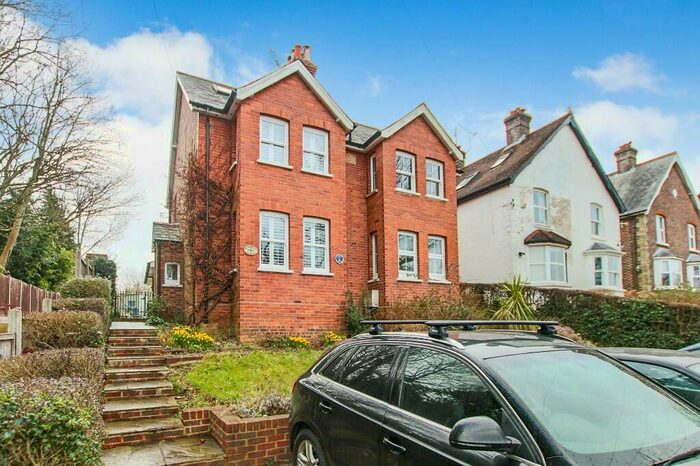 3 Bedroom Semi-Detached House For Sale In Turners Hill Road, RH10