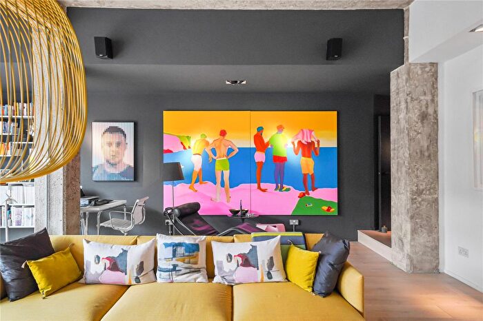 2 Bedroom Flat For Sale In St John Street, London, EC1V