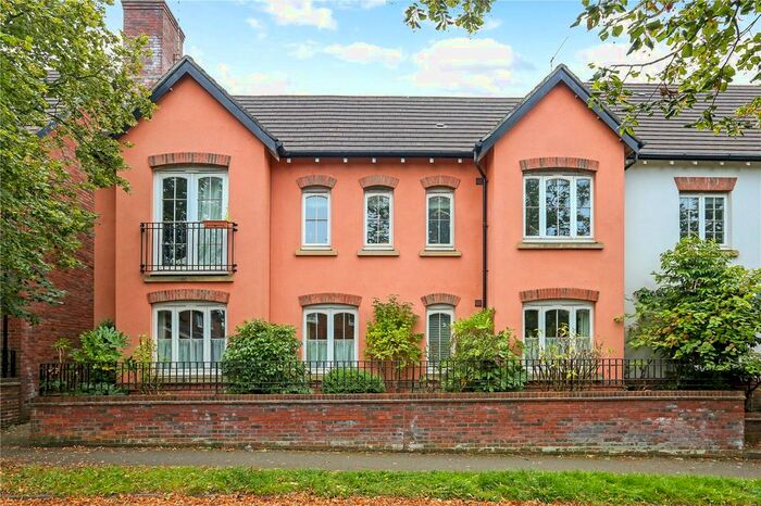 2 Bedroom Flat To Rent In The Shambles, Knutsford, Cheshire, WA16