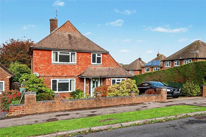 3 Bedroom Detached House For Sale In Fairlawn Drive, East Grinstead, West Sussex, RH19