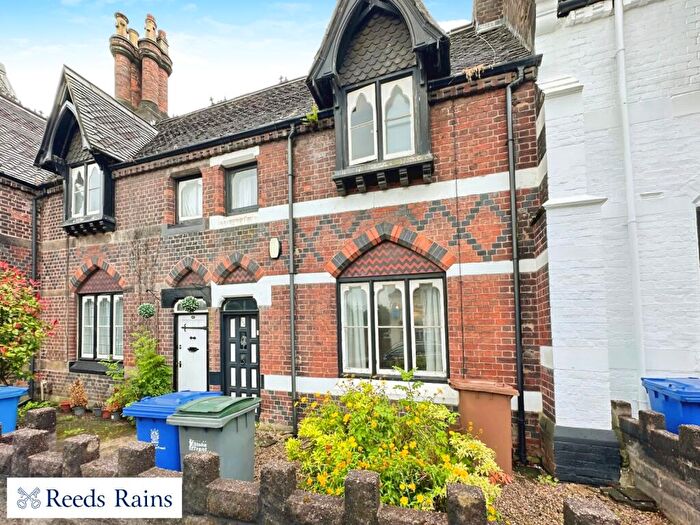 3 Bedroom Terraced House For Sale In Hartshill Road, Stoke-on-Trent, Staffordshire, ST4