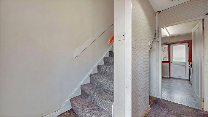 2 Bedroom End Terrace House For Sale In Thistle Neuk, Glasgow, G60