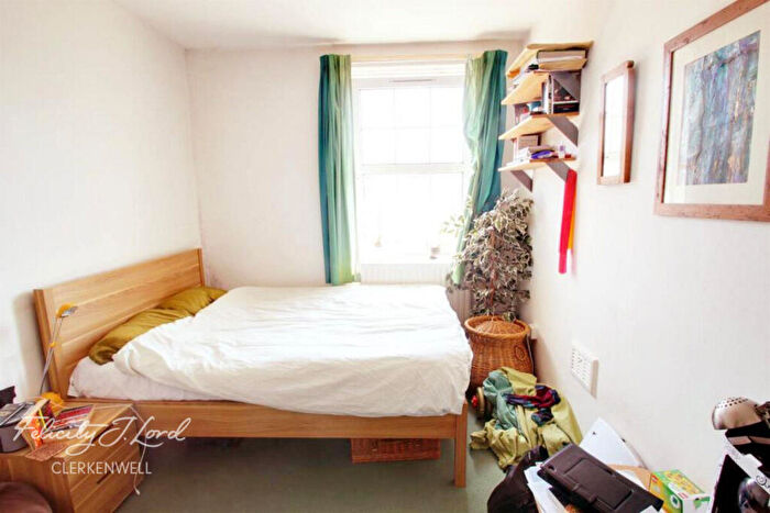 2 Bedroom Detached House To Rent In Percival Street, London, EC1V
