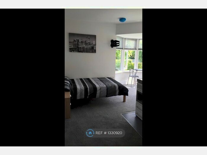 Studio To Rent In Moseley Avenue, Coventry, CV6