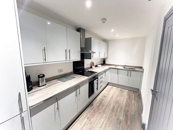 1 Bedroom Flat To Rent In , Leeds Road, Castleford, WF10