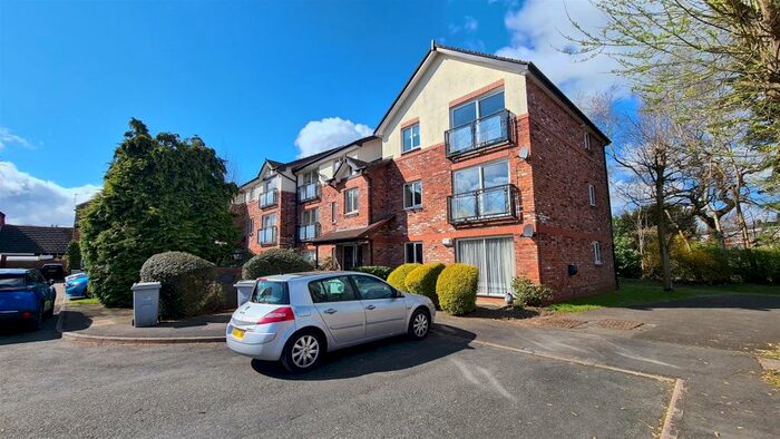 2 Bedroom Flat To Rent In Macclesfield, SK10