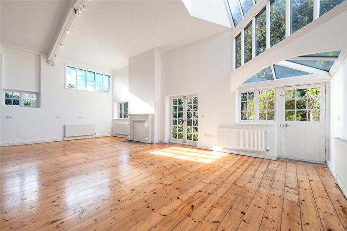 4 Bedroom Semi-Detached House To Rent In Carlton Hill, St John's Wood, London, NW8