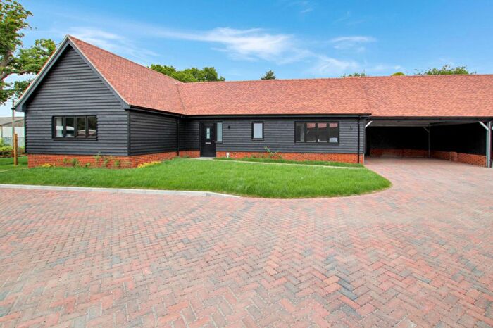 3 Bedroom Detached Bungalow For Sale In Coxes Farm Road, Billericay, CM11