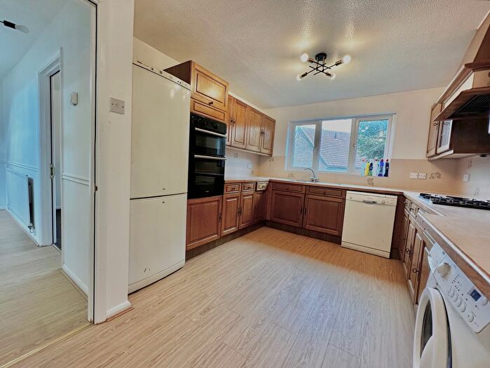 5 Bedroom Detached House To Rent In Primrose Lane, Croydon, CR0