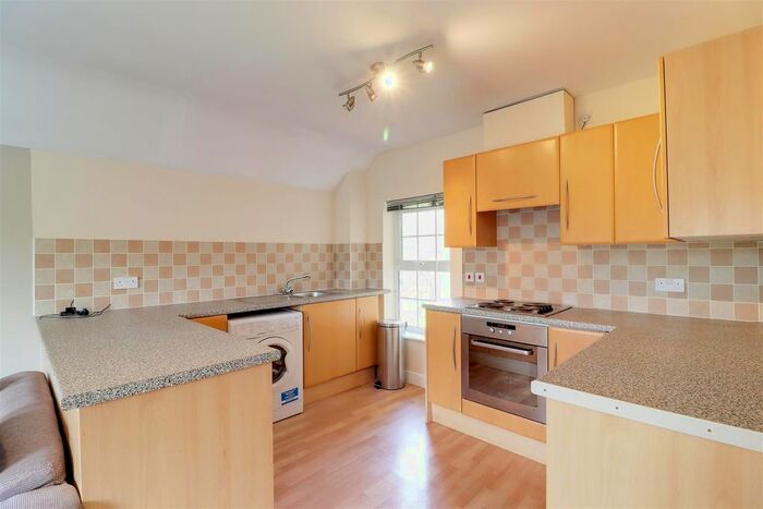 2 Bedroom Flat For Sale In Dunsley House, Hessle Road, Hull, HU4