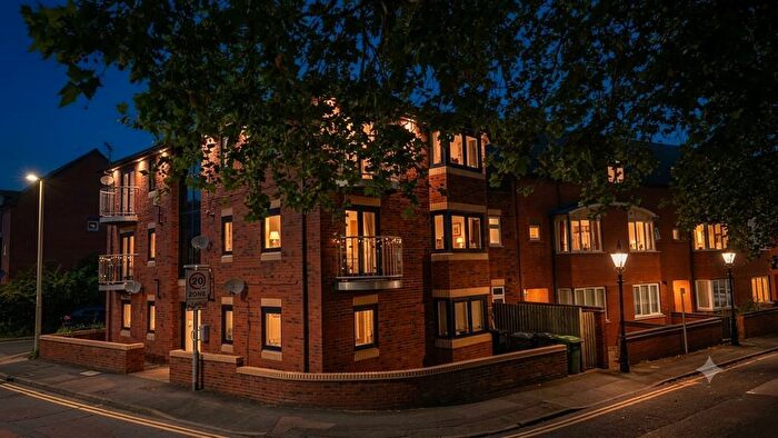 1 Bedroom Flat For Sale In Charles Court, Hereford, HR1