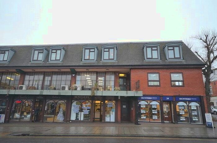 1 Bedroom Flat To Rent In Station Lane, Hornchurch, RM12