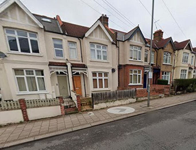 5 Bedroom End Of Terrace House To Rent In Church Lane, Tooting, London, SW17
