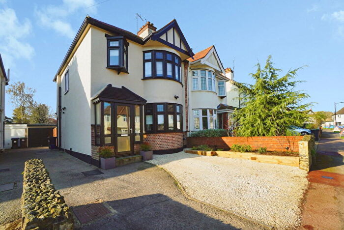 3 Bedroom Semi Detached House For Sale In Henley Crescent, Westcliff-on-sea, SS0