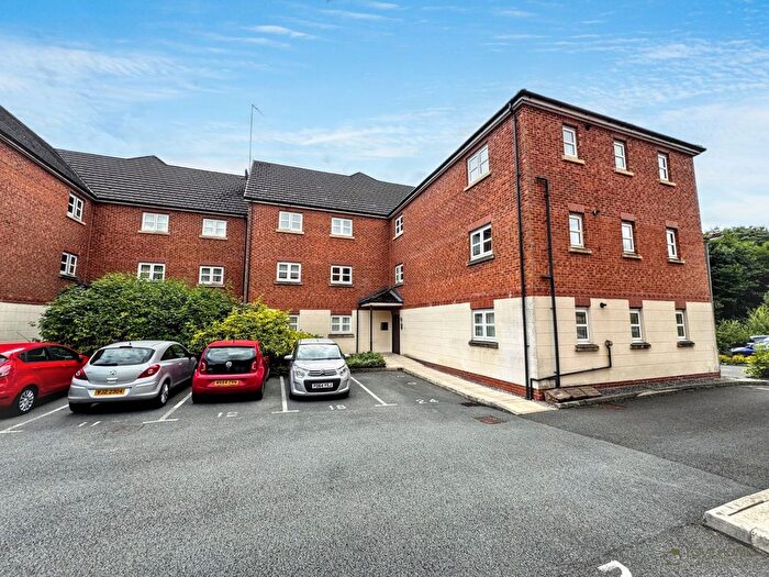 2 Bedroom Flat To Rent In Hartford Drive, Bury, BL8