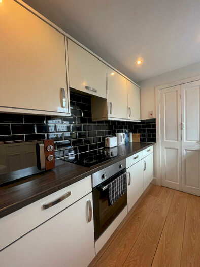 1 Bedroom House To Rent In Thurston Street, BB11