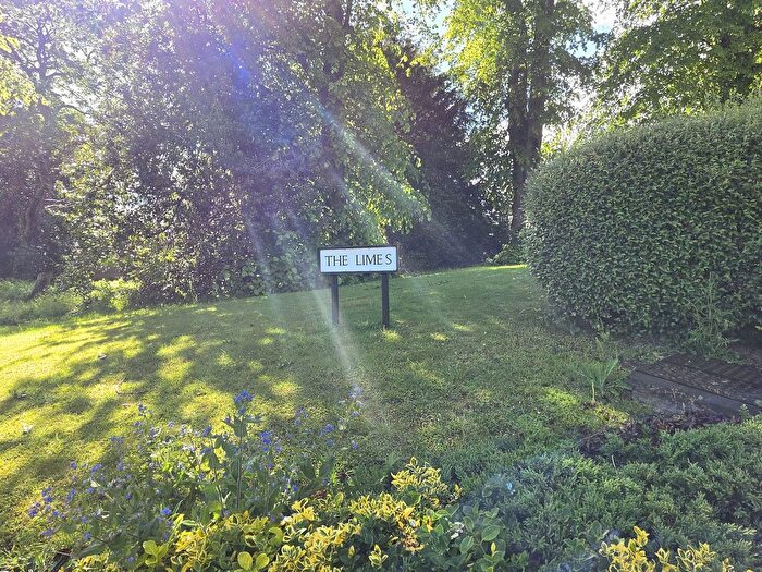 2 Bedroom Flat For Sale In Churns Hill Lane, Himley, Dudley, DY3