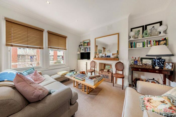 1 Bedroom Flat To Rent In Rosenau Road, Battersea Park, Battersea, London, SW11