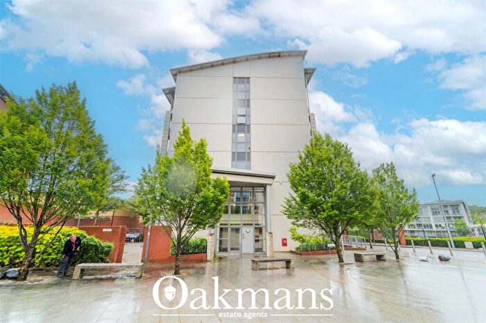 2 Bedroom Apartment For Sale In Langley Walk, Birmingham, B15