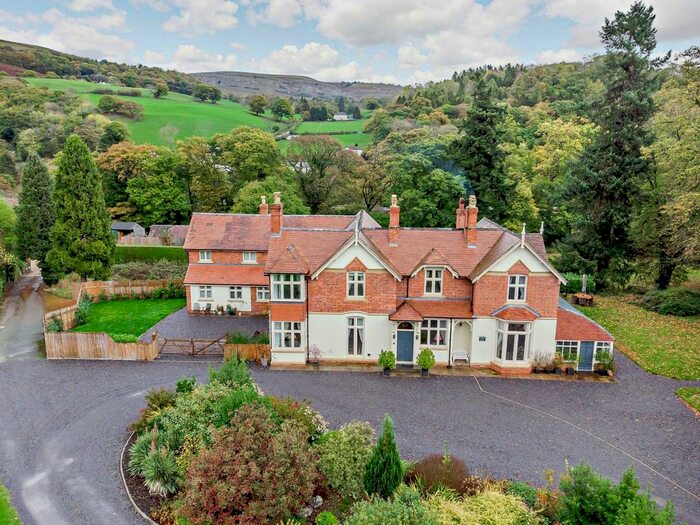 9 Bedroom Equestrian Property For Sale In Berwyn, Llangollen, LL20