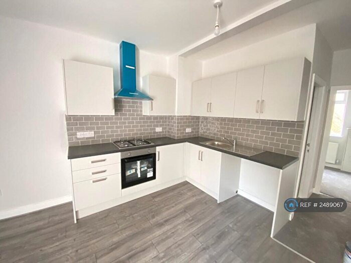 2 Bedroom Flat To Rent In Littleton Road, Salford, M7
