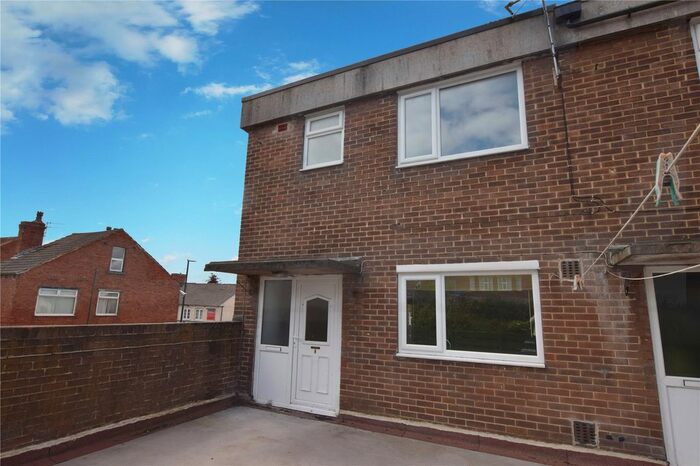 2 Bedroom Flat To Rent In High Street, Kippax, Leeds, West Yorkshire, LS25