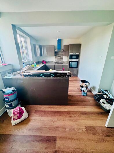 3 Bedroom Semi-Detached House To Rent In Netherhall Road, Leicester, LE5