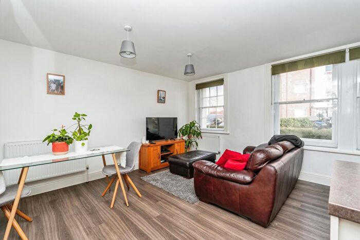 1 Bedroom Flat For Sale In Colby Street, Southampton, Hampshire, SO16