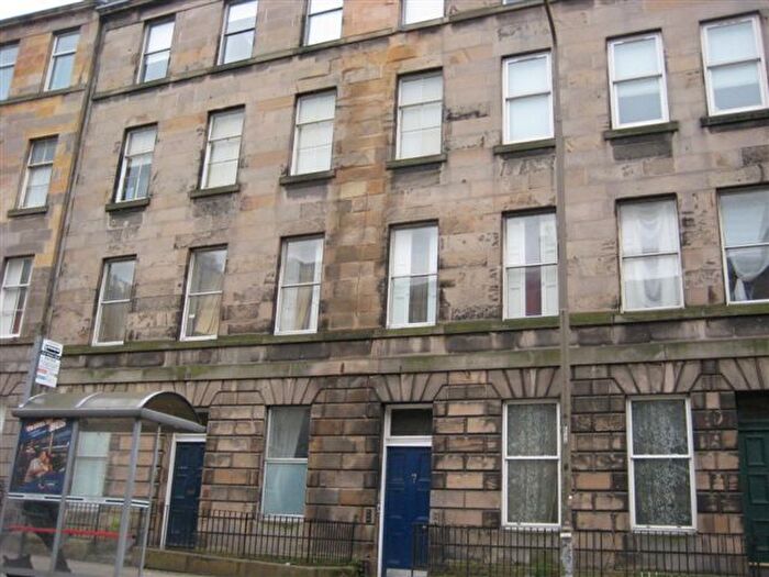 4 Bedroom Flat To Rent In East Preston Street, Edinburgh, EH8