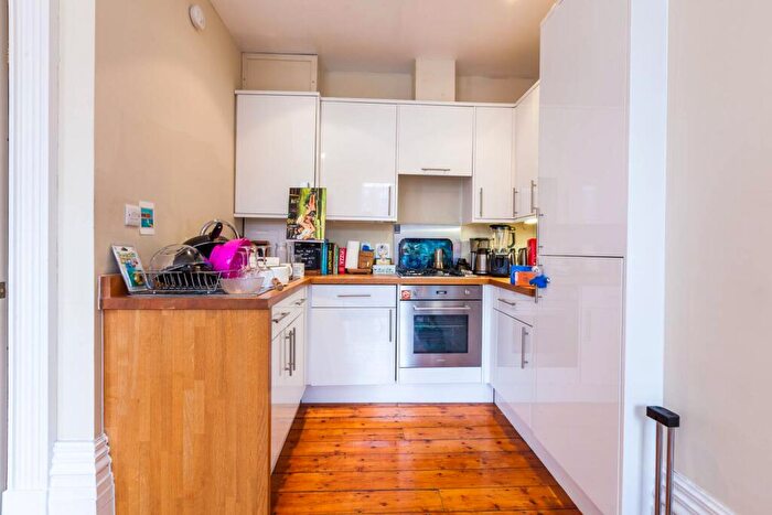 1 Bedroom Flat To Rent In Hackney Road, Bethnal Green, London, E2