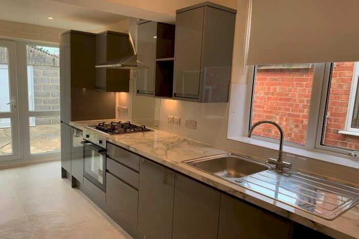 3 Bedroom Property To Rent In Annesley Road, Oxford, OX4