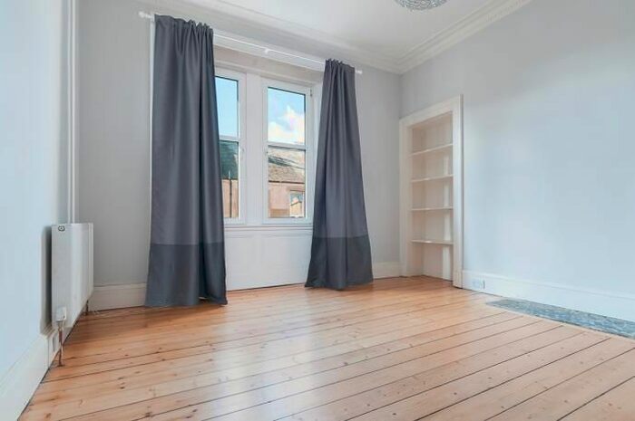 2 Bedroom Flat To Rent In Fowler Terrace, Edinburgh, EH11