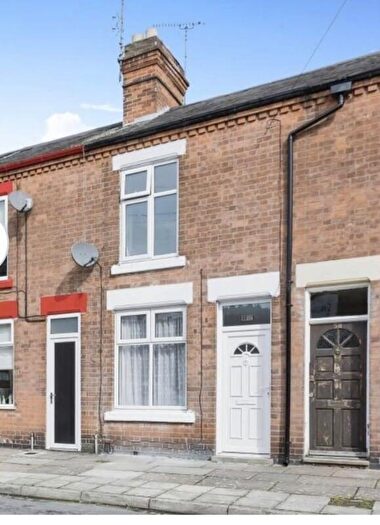 2 Bedroom Terraced House For Sale In Leicester, LE2