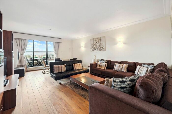 3 Bedroom Flat To Rent In Point West, Cromwell Road, SW7