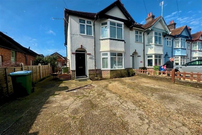3 Bedroom Semi-Detached House To Rent In Priory Road, Southampton, SO17
