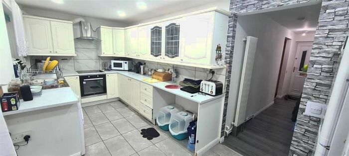 2 Bedroom Property To Rent In Welton Gardens, Bulwell, Nottingham NG6